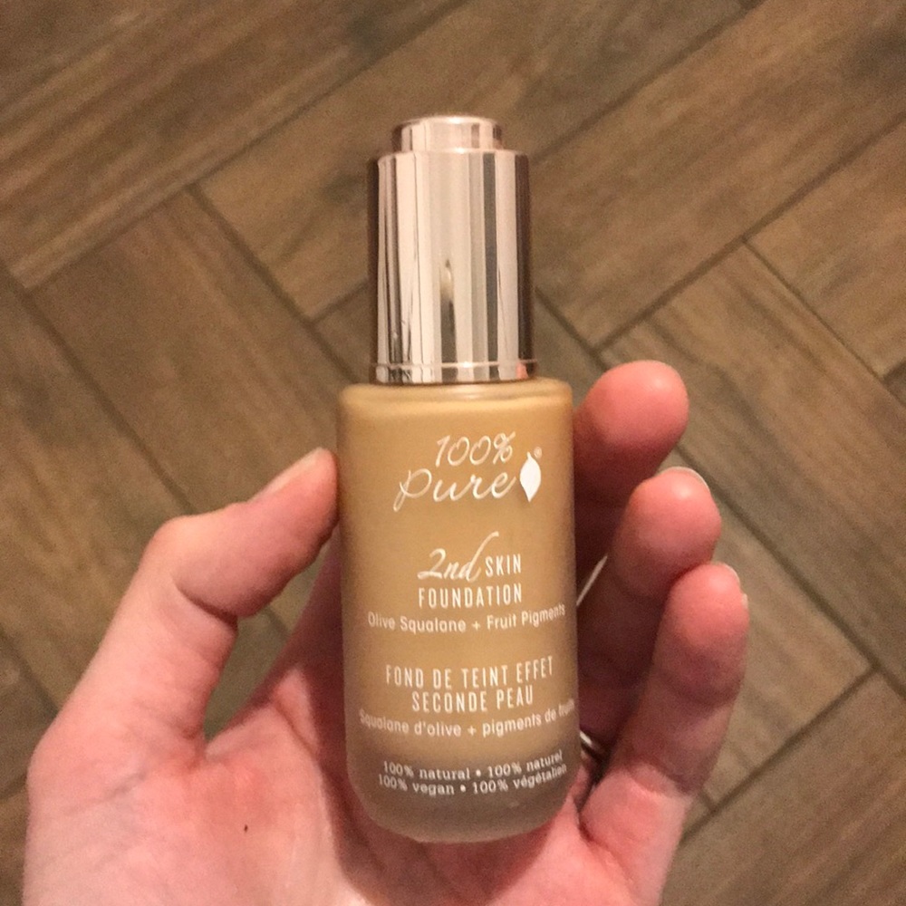 100% Pure 2nd Skin Foundation In peach bisque